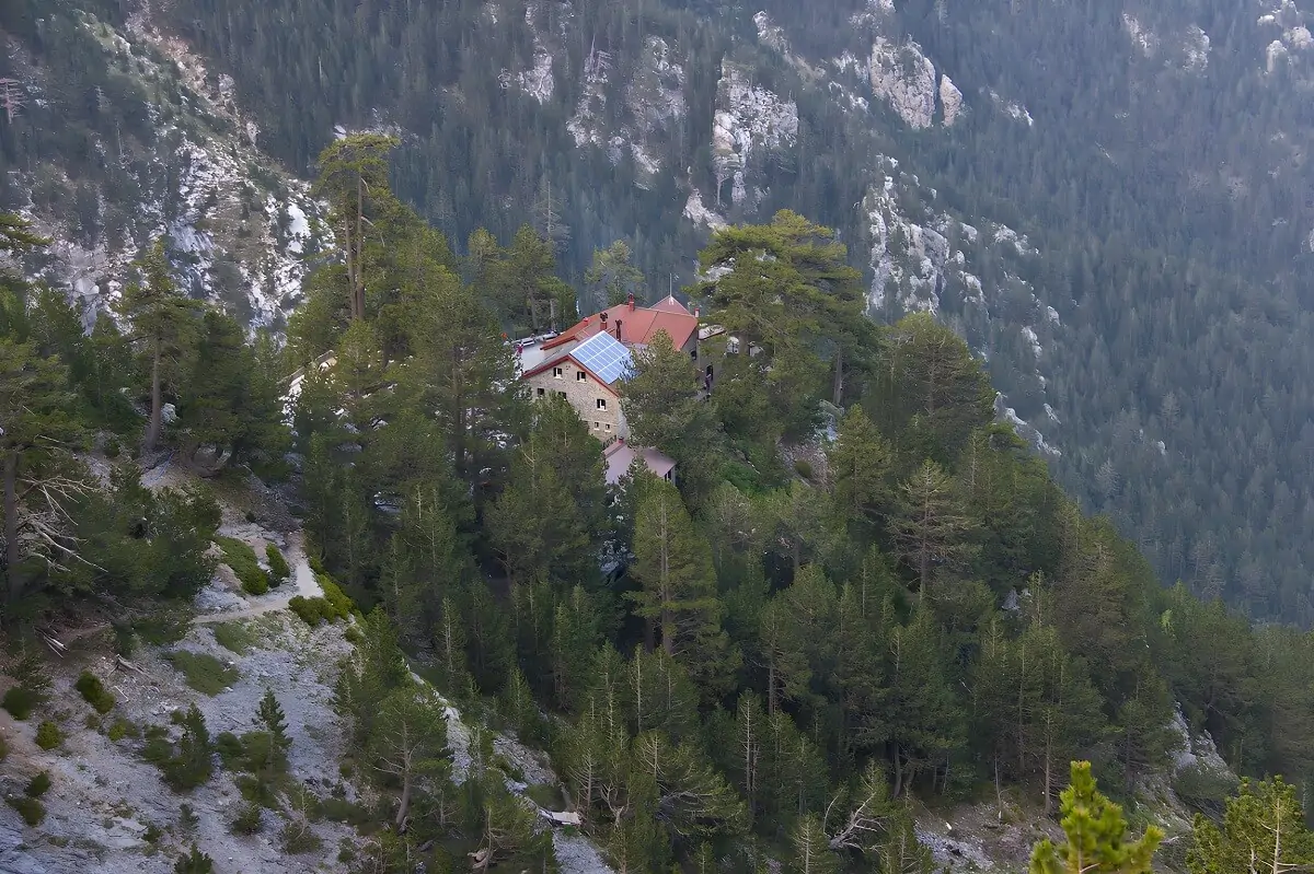 Refuge A (Spilios Agapitos)