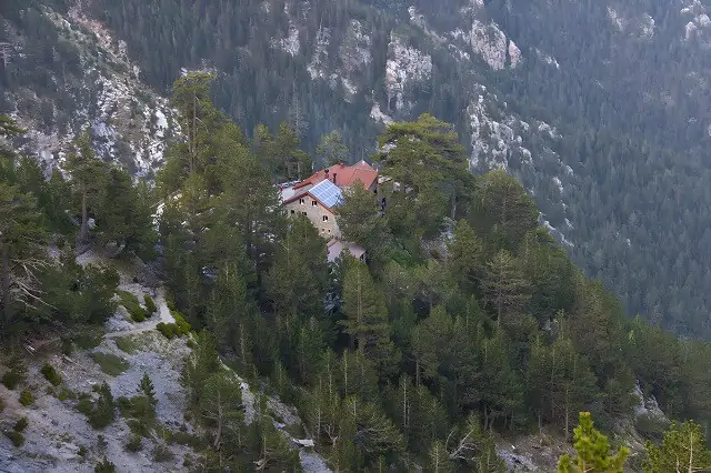 Refuge A (Spilios Agapitos)