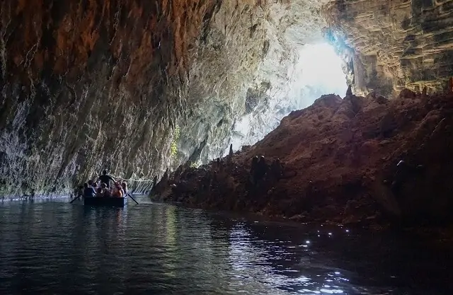 Jezioro Melissani