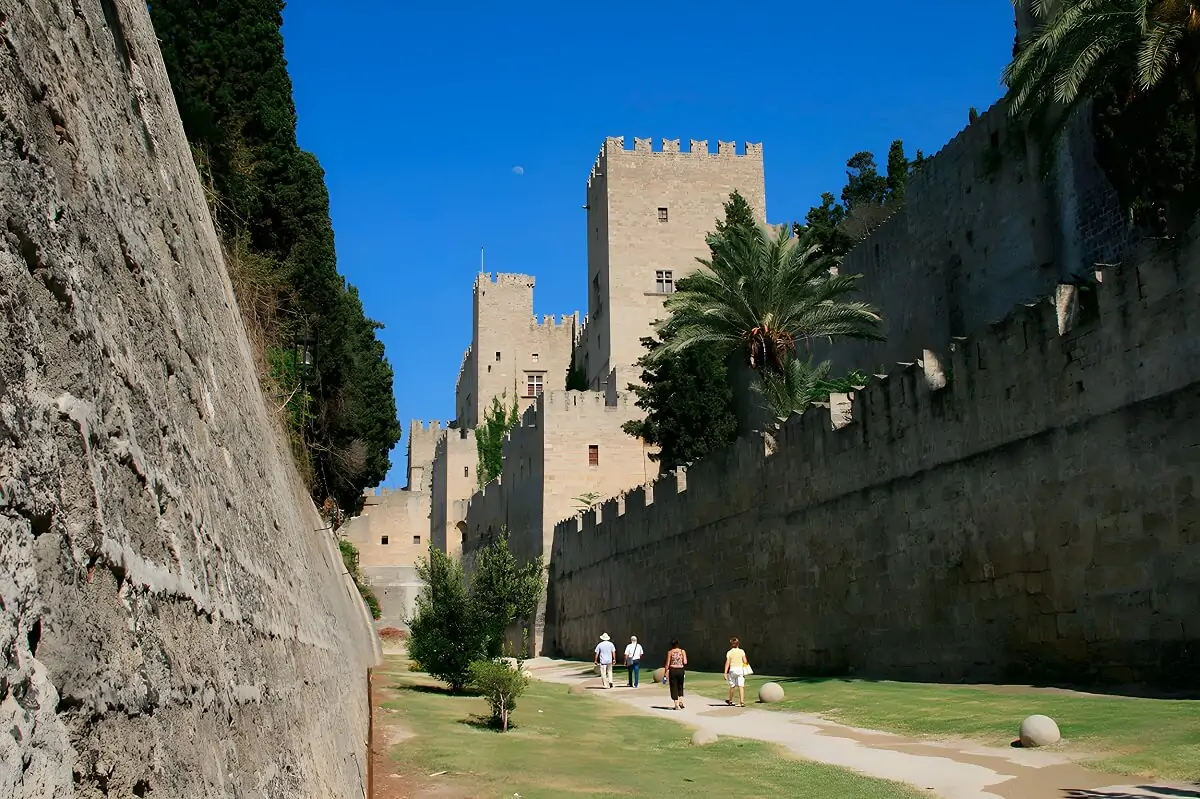 Mur miejska na wyspie Rodos