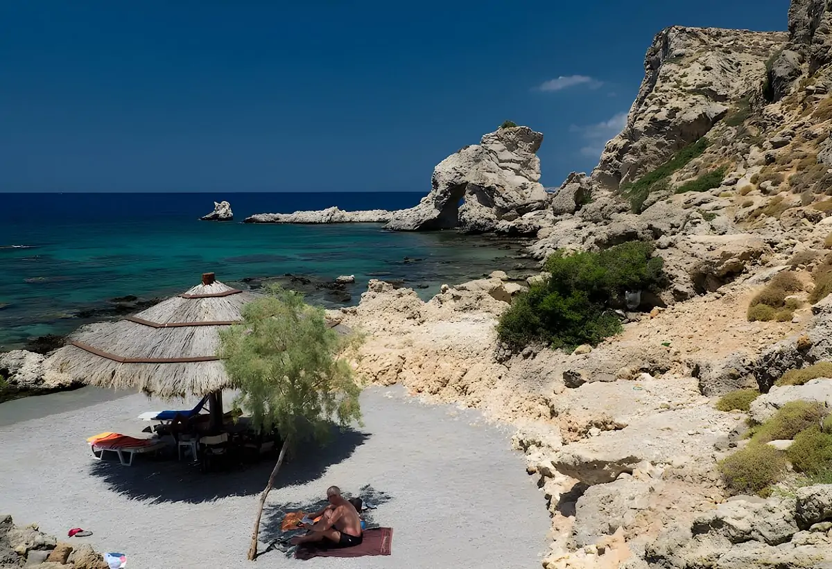 Sekretna plaża na wyspie Rodos