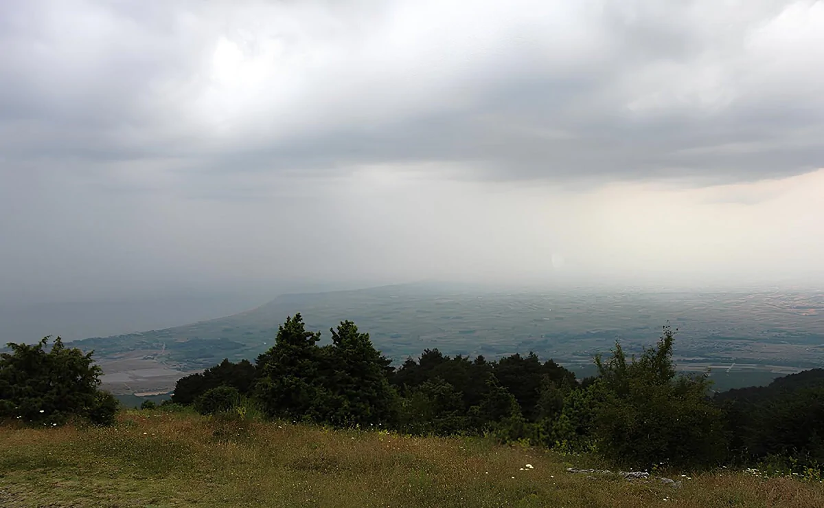 Widok z tarasu widokowego na Olimp