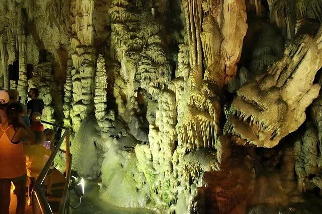 Jaskinia Zeusa, Kreta